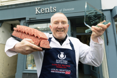 FREE TO USE PHOTOGRAPH....Scottish Craft Butchers Scottish Beef Slice Sausage Championship 2024
Richard Longster of Kents of Dunoon who has been named Scottish Beef Slice Sausage Champion for 2024
see prerss release from Maureen Young 07778 779888
Picture by Graeme Hart.
Copyright Perthshire Picture Agency
Tel: 07990 594431