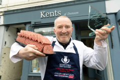 FREE TO USE PHOTOGRAPH....Scottish Craft Butchers Scottish Beef Slice Sausage Championship 2024
Richard Longster of Kents of Dunoon who has been named Scottish Beef Slice Sausage Champion for 2024
see prerss release from Maureen Young 07778 779888
Picture by Graeme Hart.
Copyright Perthshire Picture Agency
Tel: 07990 594431