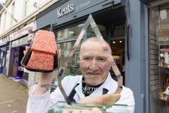 FREE TO USE PHOTOGRAPH....Scottish Craft Butchers Scottish Beef Slice Sausage Championship 2024
Richard Longster of Kents of Dunoon who has been named Scottish Beef Slice Sausage Champion for 2024
see prerss release from Maureen Young 07778 779888
Picture by Graeme Hart.
Copyright Perthshire Picture Agency
Tel: 07990 594431